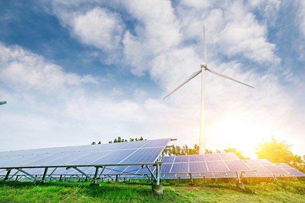 Solaranlage und Windrad Solaranlage und Windrad