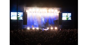 Power Open Air 2025, Wincent Weiss, blaue Lichtshow Power Open Air 2025, Wincent Weiss, blaue Lichtshow