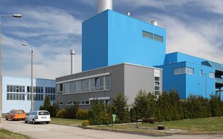Kraftwerk Bitterfeld-Wolfen Außenaufnahme mit bewölktem Himmel Kraftwerk Bitterfeld-Wolfen Außenaufnahme mit bewölktem Himmel