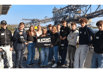 Die Klasse 9 der Korla Awgust Kocor Schule Wittichenau nimmt an den Blackout Erlebnistagen von enviaM teil