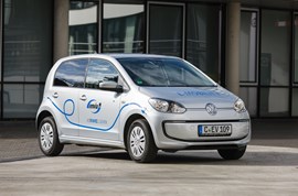Elektro-Fahrzeug VW up! mit enviaM-Logo Elektro-Fahrzeug VW up! mit enviaM-Logo