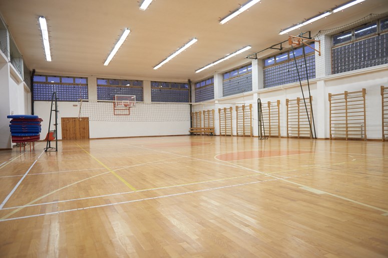 Turnhalle mit Beleuchtung Turnhalle mit Beleuchtung