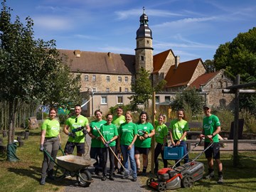 Mitarbeiter vor Ort Mitarbeiter vor Ort
