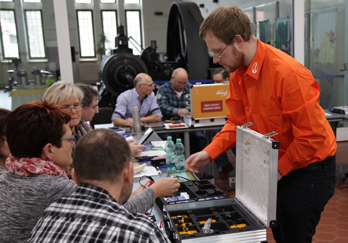 Lehrer bei der Fortbildung Lehrer bei der Fortbildung