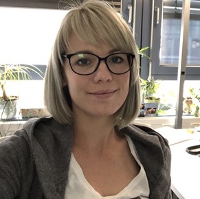 Mitarbeiter vor Ort: Projektpatin Carolin Oehmichen Mitarbeiter vor Ort: Projektpatin Carolin Oehmichen