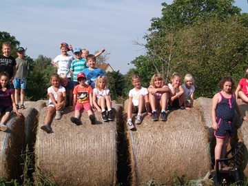 naturhof_reit_und_kinderbauernhof_krasselt_gs_buecherwurm naturhof_reit_und_kinderbauernhof_krasselt_gs_buecherwurm