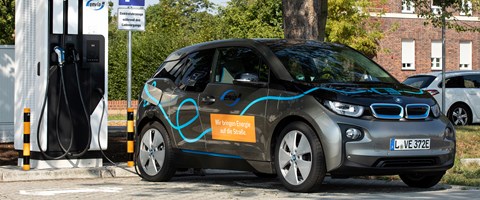 Elektroauto-Ladestation Elektroauto-Ladestation