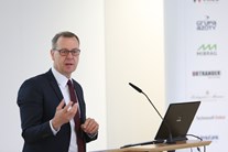 Redner bei der Gründung des Energieeffizienznetzwerkes Redner bei der Gründung des Energieeffizienznetzwerkes