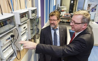 Eröffnung Prüflabor der Hochschule Merseburg, Prof. Dr. Jörg Kirbs und Dr. Adolf Schweer Eröffnung Prüflabor der Hochschule Merseburg, Prof. Dr. Jörg Kirbs und Dr. Adolf Schweer