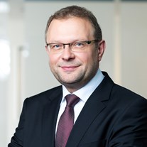 Dr. Andreas Auerbach Dr. Andreas Auerbach