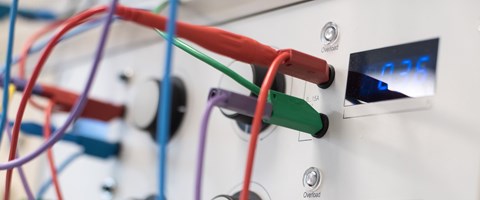 Intelligente Messsysteme: Kabel und Anzeigen Intelligente Messsysteme: Kabel und Anzeigen